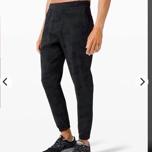 Men’s Lululemon Surge Jogger Tall 31" Camo Size L perfect condition